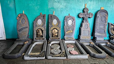 Памятники из бетона